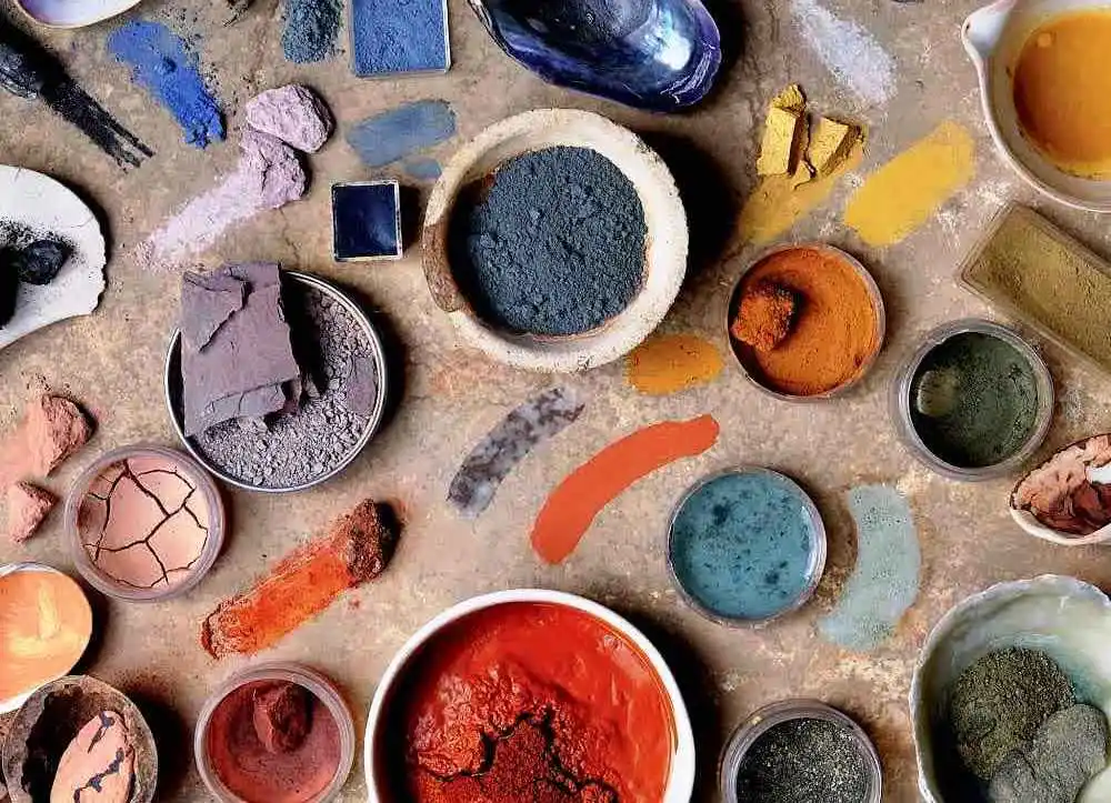 eco-friendly clay paint, colour pigments red, green, blue, orange, in small containers